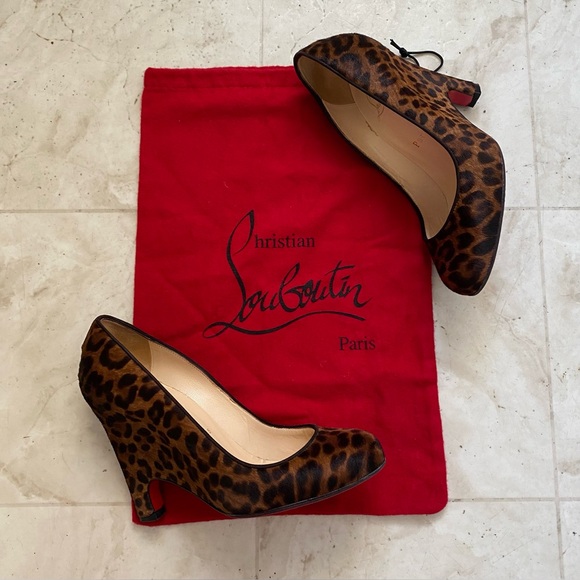 Christian Louboutin Made in Italy Morphing Pony Hair Leopard Print Heels size 6 - Picture 1 of 12